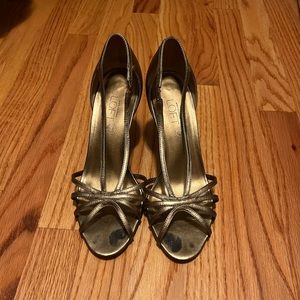 Gold strappy heels, size 7, the Loft